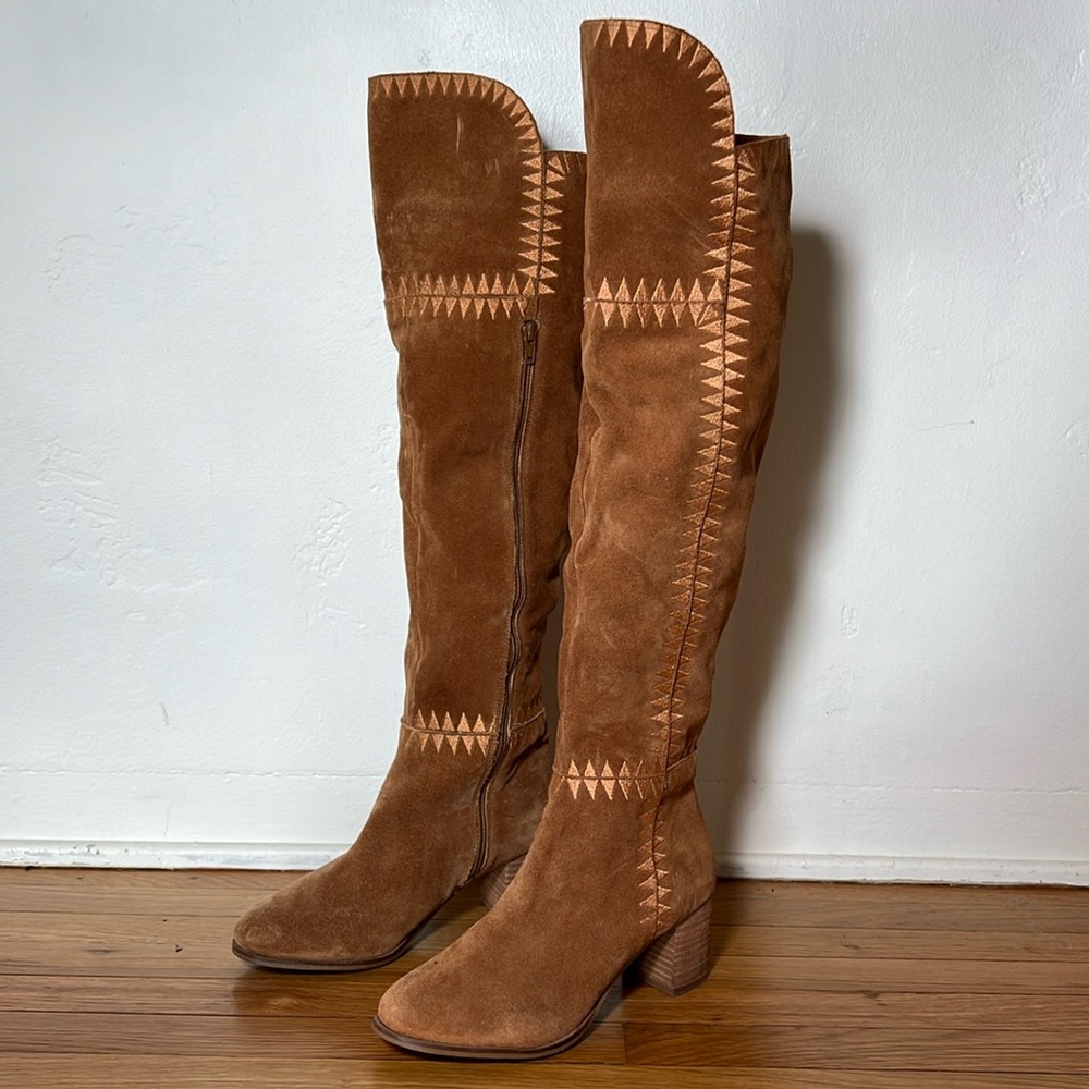 Coconuts by Matisse Knee High Suede Boots | Size 9